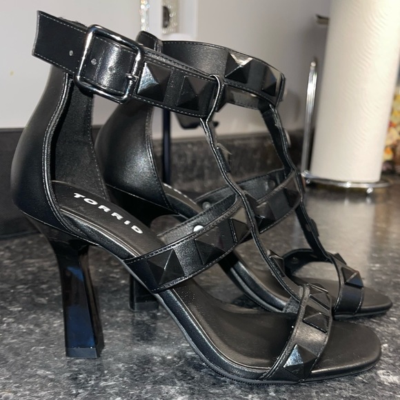 Torrid size 6 Wide Width Crystal embellished 4”heel sandals - Picture 2 of 7